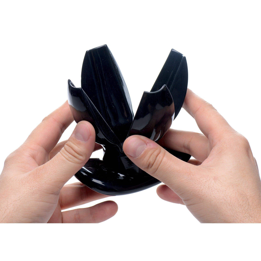 Claw Expanding Anal Dilator - The Dildo Hub