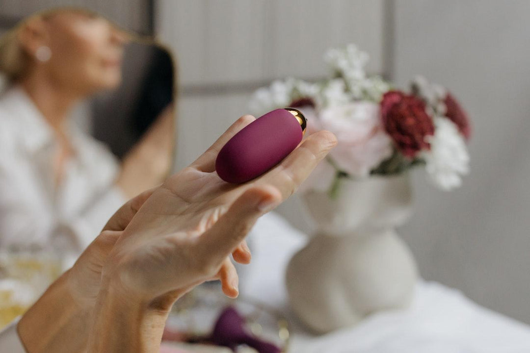 💦 Butt Plug vs Dildo: Which Feels Better? - The Dildo Hub