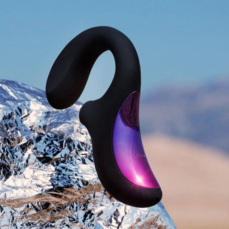 LELO ENIGMA Cruise Dual Stimulation Sonic Massager detail