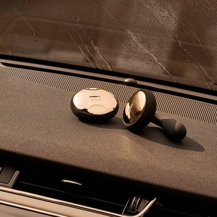 LELO IDA Remote-Controlled Rotating Couples Vibrator detail