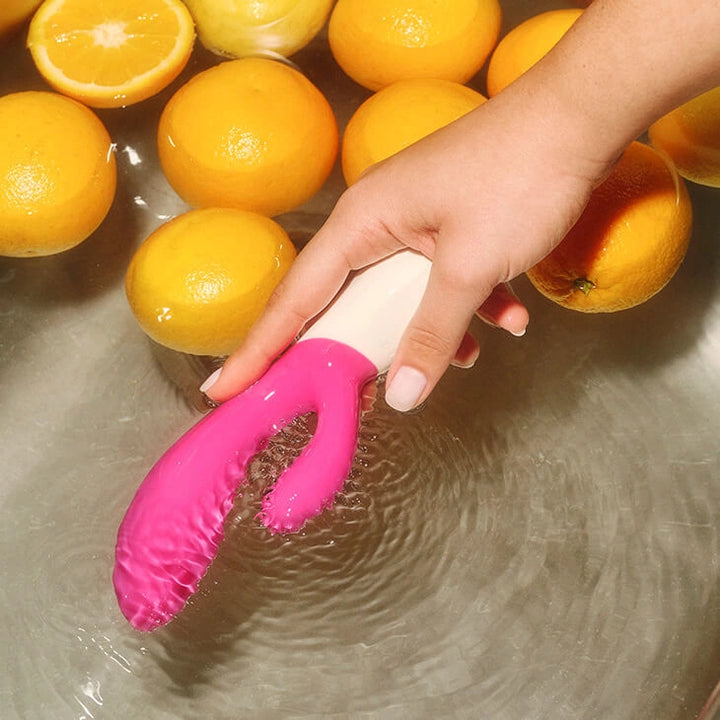 LELO INA Wave 2 WaveMotion Rabbit Vibrator detail
