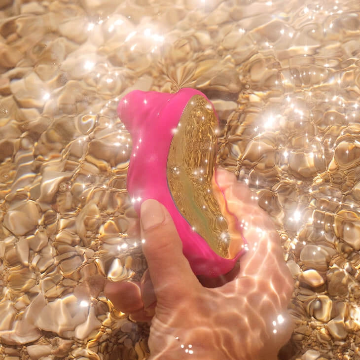 LELO SONA Cruise Sonic Clitoral Massager detail