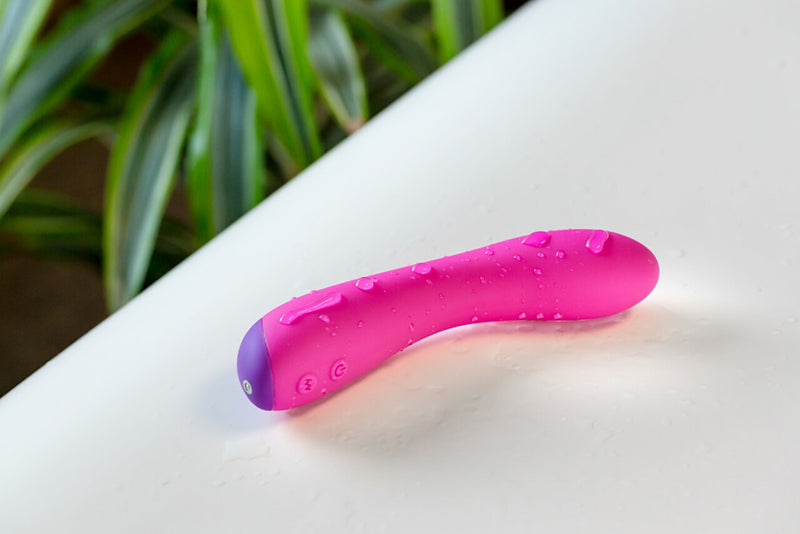 Aria Magnify Luxurious Silicone G-Spot Vibrator | Blush